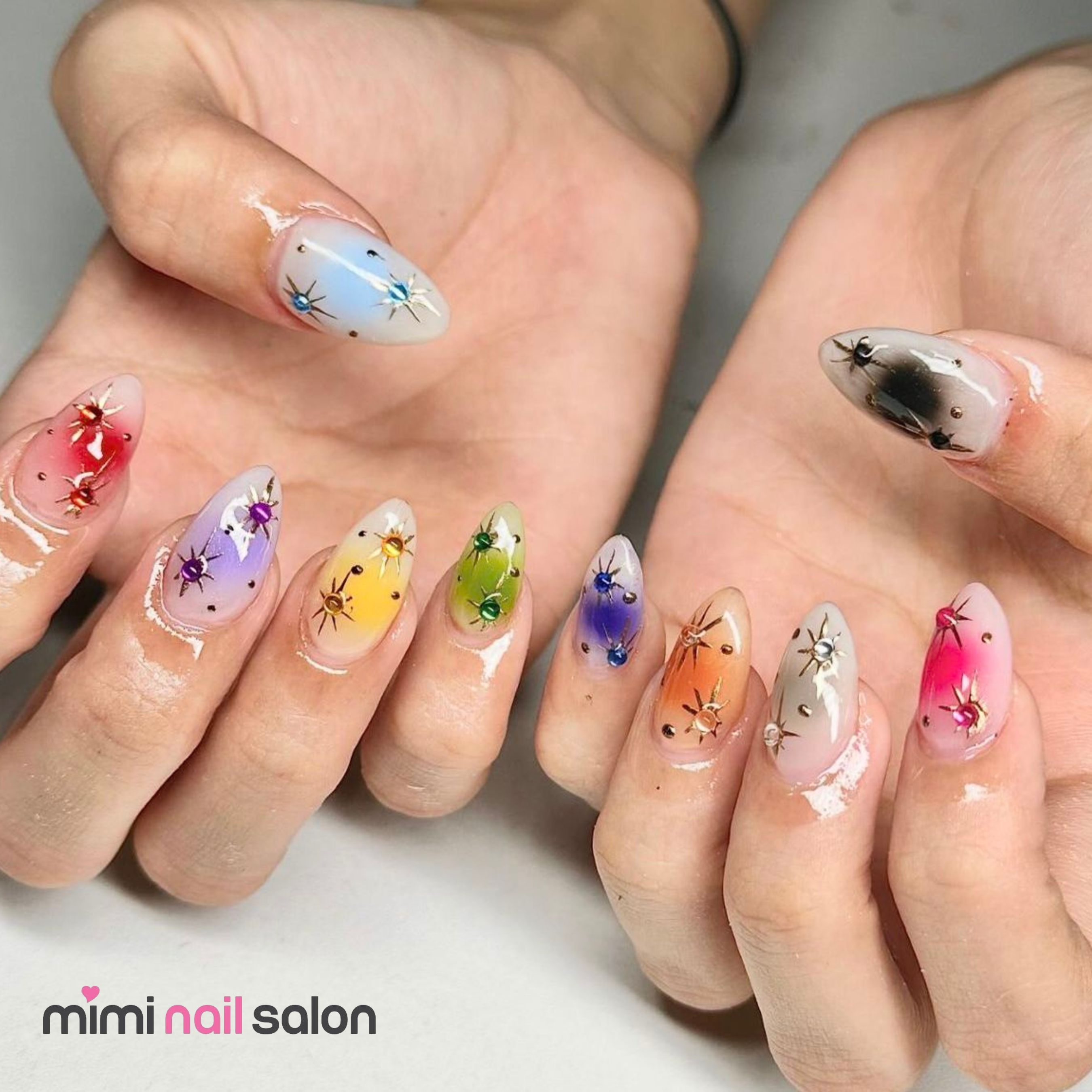 Builder gel is designed to strengthen and enhance natural nails while maintaining a clean, lightweight feel.